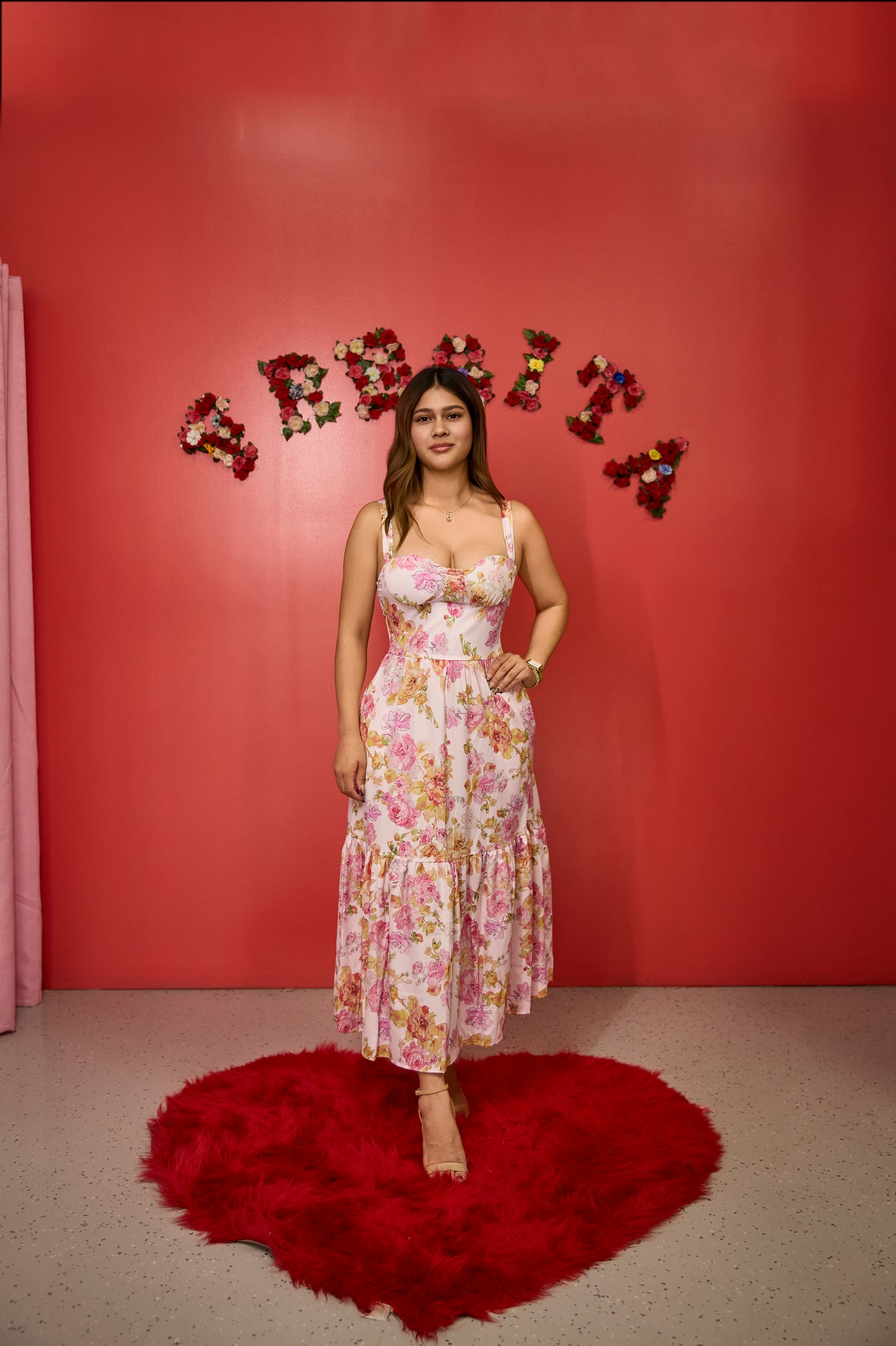 Vestido Largo Floral, con tirante y escote