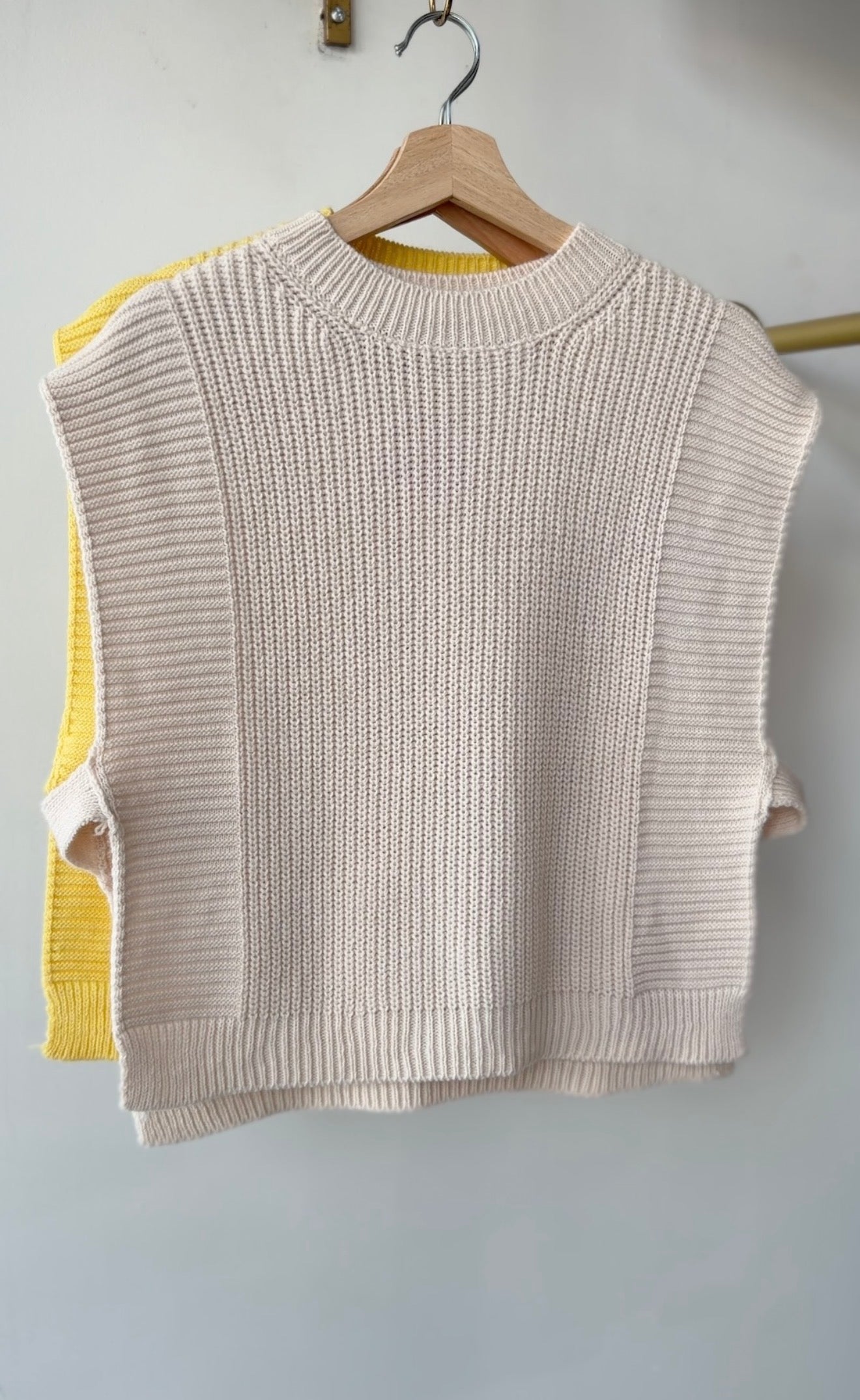 Sleeveless Knit Top sweater style