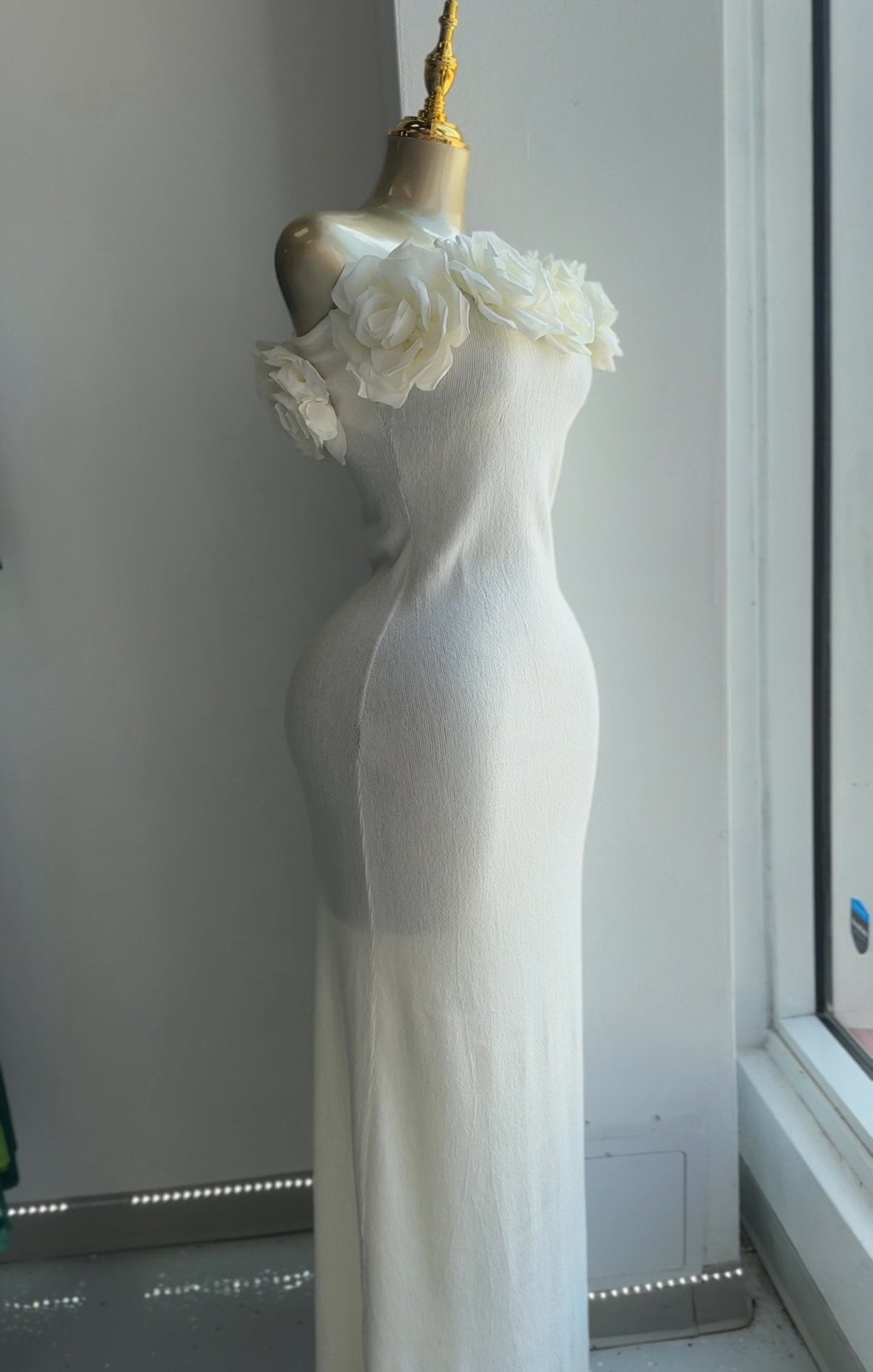 VESTIDO ROSAS 3D