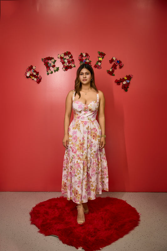 Vestido Largo Floral, con tirante y escote