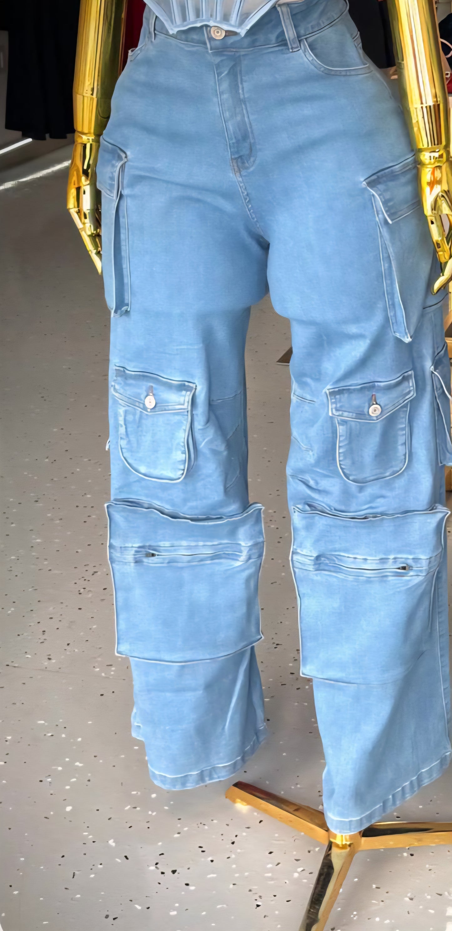 Pantalón azul, estilo Cargo