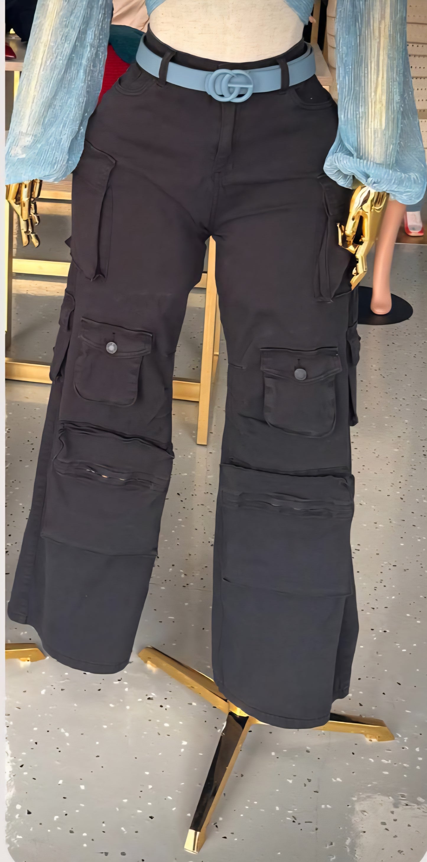 Pantalón azul, estilo Cargo