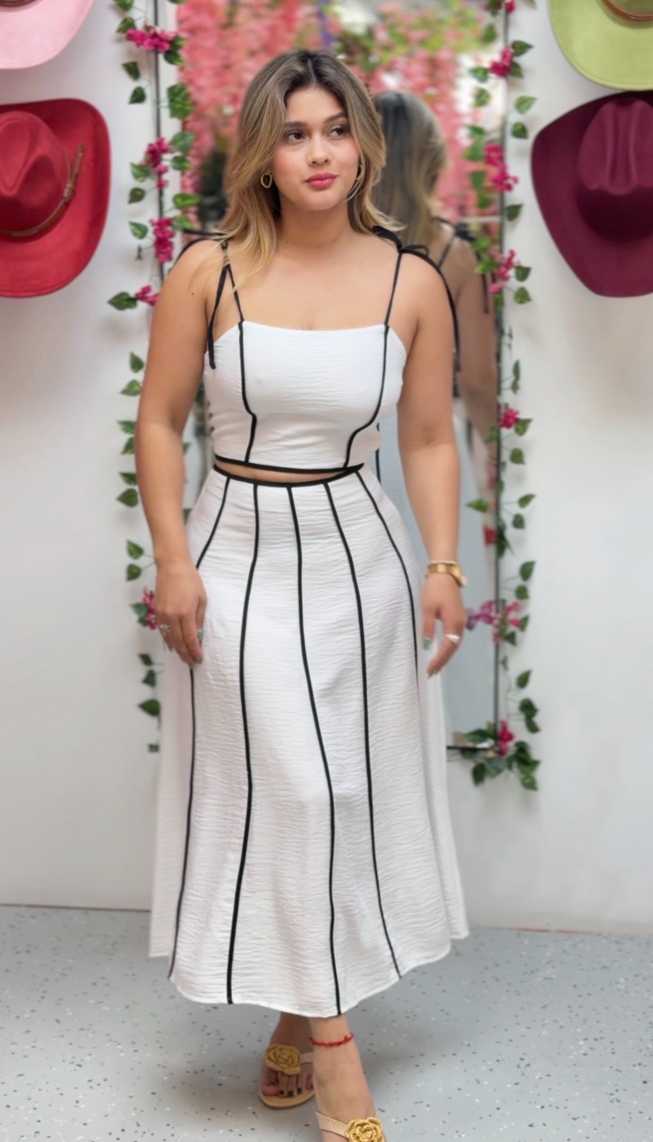 Chic Contrast Trim Two-Piece Set